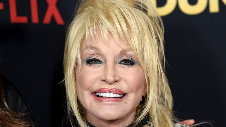 Dolly Parton à la première d'un film