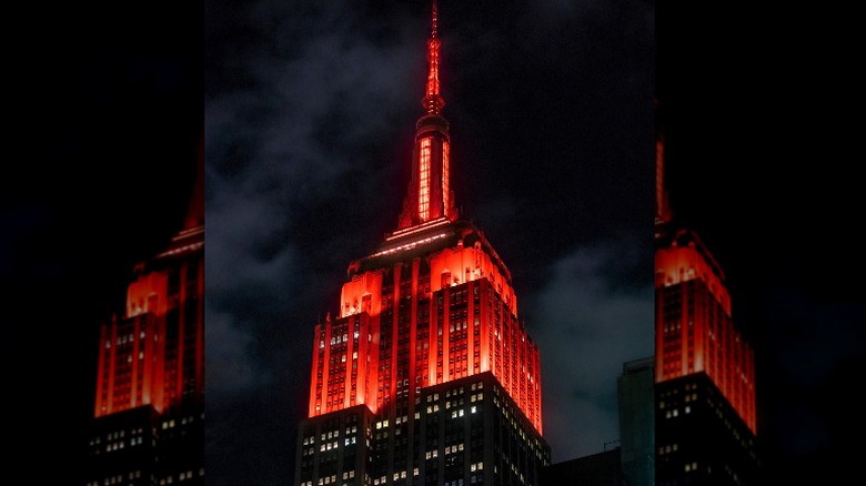 L'Empire State Building s'illumine en rouge