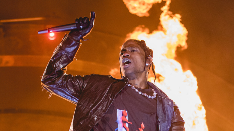 Travis Scott sur scène à Astroworld en 2021