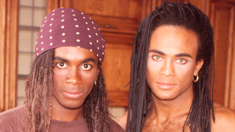 Milli Vanilli posant pour une photo