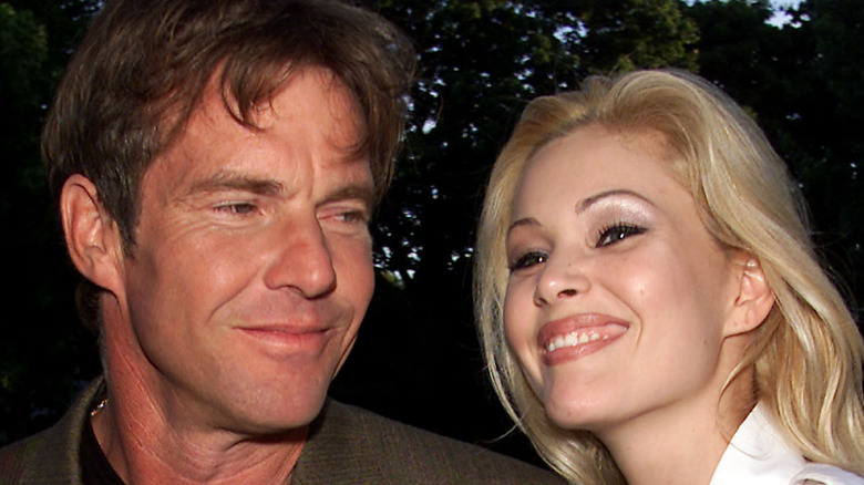 Dennis Quaid et Shanna Moakler souriant