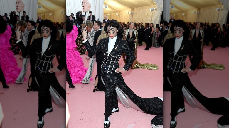 Ezra Miller au gala du Met 2019 