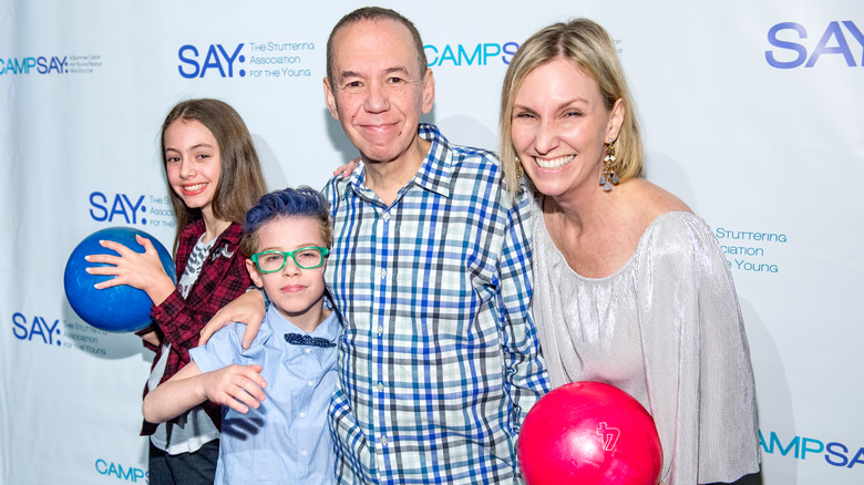 Lily Gottfried, Gilbert Gottfried, Max Gottfried et Dara Gottfried participant à la 6e conférence annuelle Paul Rudd All-Star Bowling Benefit