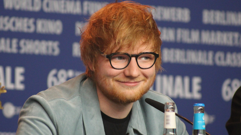 Ed Sheeran souriant