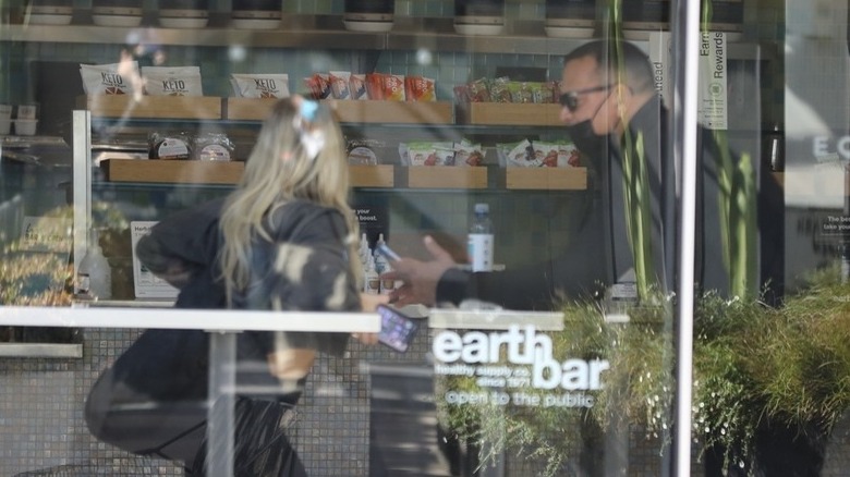 ARod et Kathryne Padgett à Earthbar