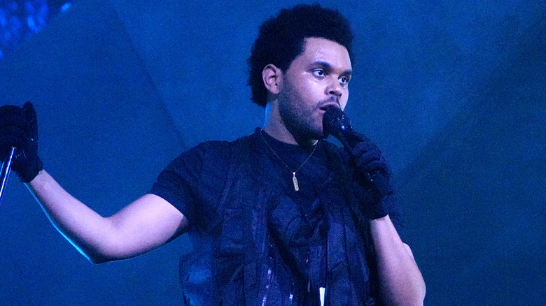 The Weeknd se produit sur scène au Coachella Stage