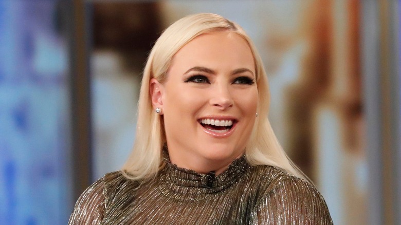 Meghan McCain souriante