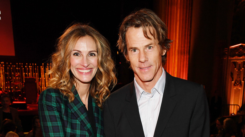 Julia Roberts et Danny Moder souriant