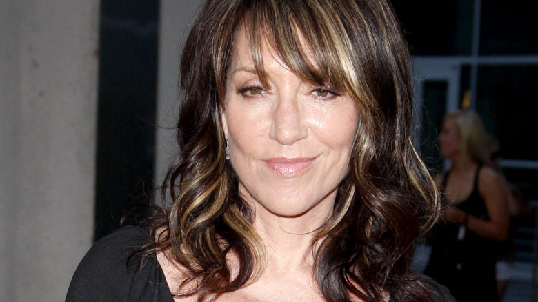 Katey Sagal pose