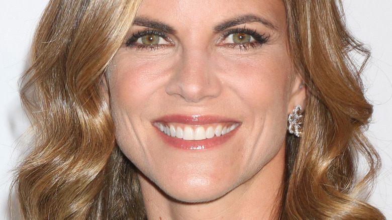 Natalie Morales au gala des Gracie Awards