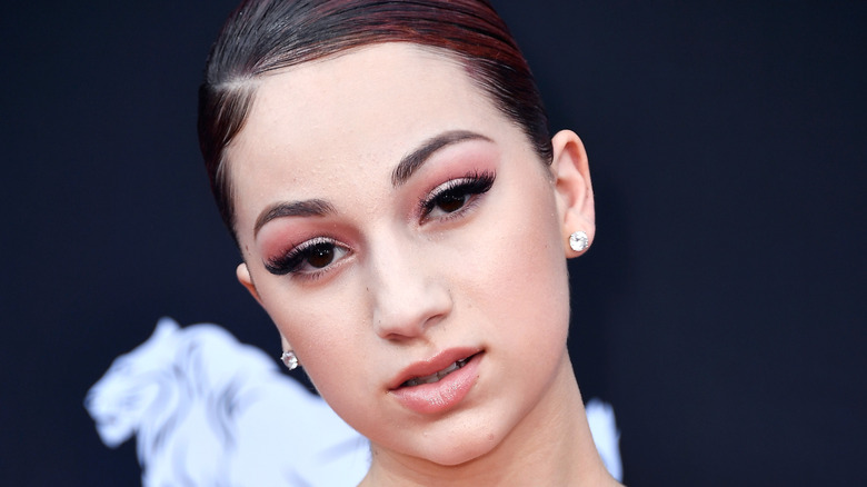 Bhad Bhabie pose pour les caméras 