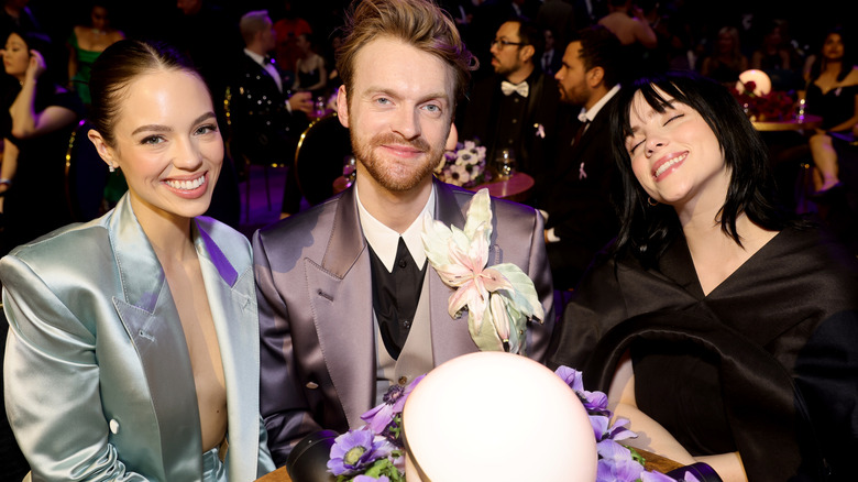 Claudia avec Billie Eilish et Finneas