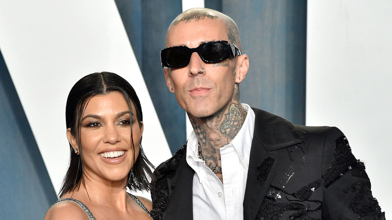 Kourtney Kardashian et Travis Barker sur le tapis rouge