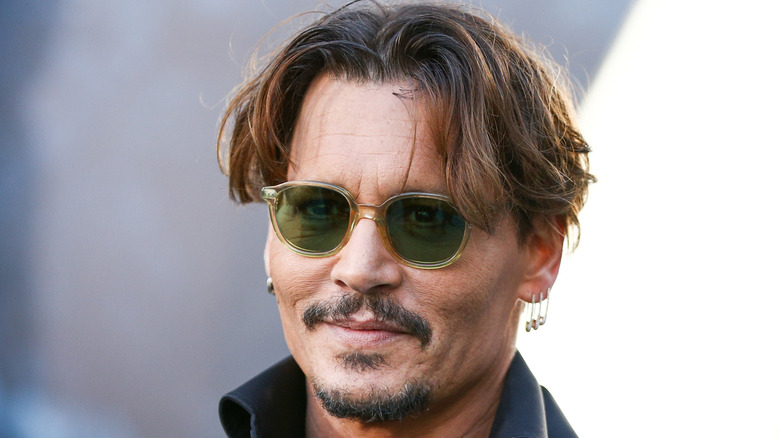 Johnny Depp en lunettes de soleil