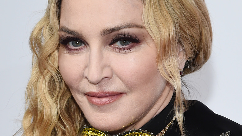 À quoi Madonna ressemblait soi-disant dans les coulisses du spectacle d’Ellen DeGeneres