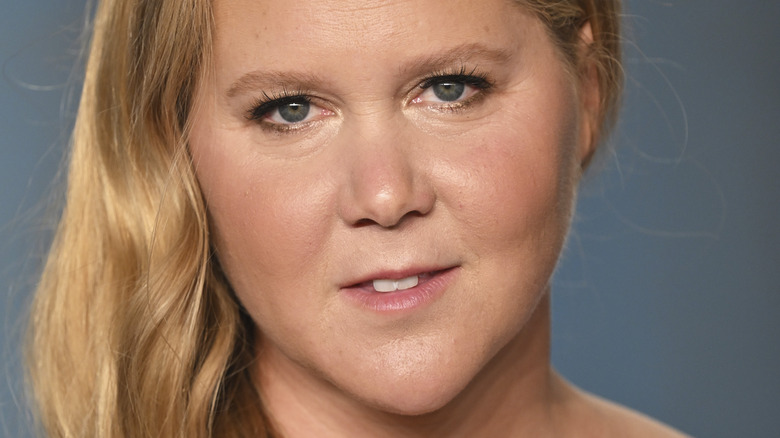 Amy Schumer clarifie l’air au milieu des chuchotements qu’elle a arraché une blague des Oscars