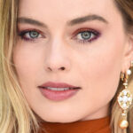 Ce que Margot Robbie avait à dire sur le fait d’avoir embrassé Leonardo DiCaprio