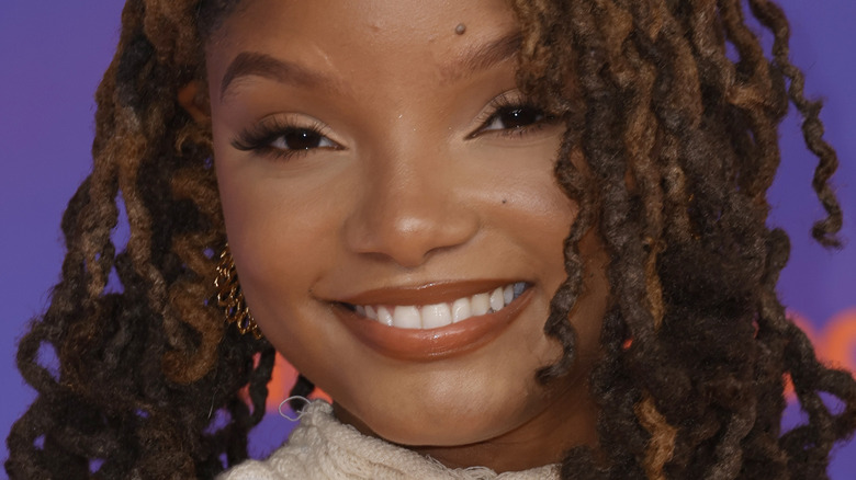 Halle Bailey révèle si elle a subi ou non un type spécifique de chirurgie plastique