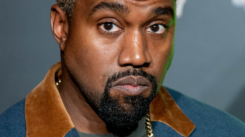 Kanye West partage une photo réconfortante de feu sa mère Donda