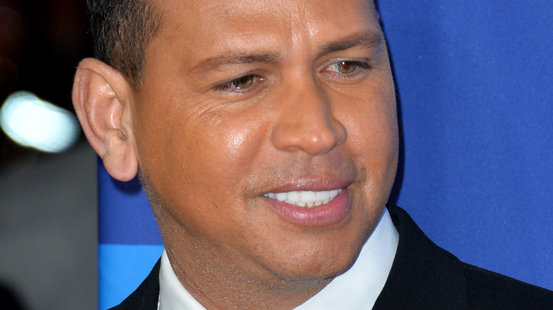 La vie amoureuse d’Alex Rodriguez se renforce au milieu des fiançailles de Bennifer