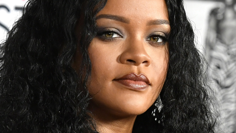 Les rumeurs de grossesse de Rihanna expliquées