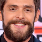 Pourquoi Thomas Rhett n’a-t-il pas amené sa femme aux CMA ?