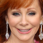 Reba McEntire prouve que son amitié avec Loretta Lynn brûle toujours fort