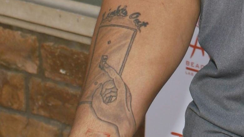 Le tatouage de Shawne Merriman Light's Out