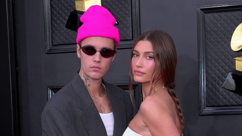 Justin Bieber et Hailey Baldwin posent 