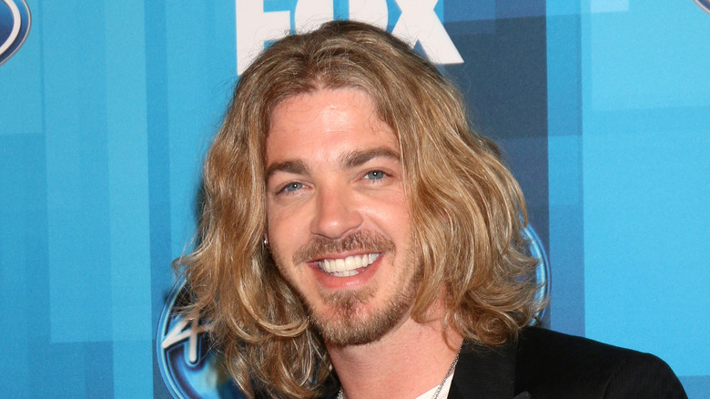 Bucky Covington lors d'un événement, souriant