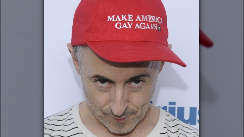 Chapeau parodie Alan Cumming MAGA