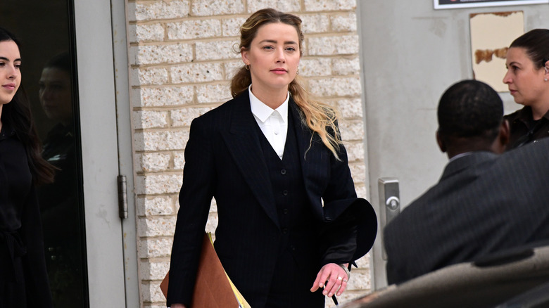 Amber Heard quitte le tribunal