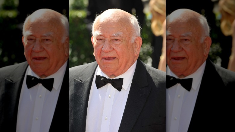 Ed Asner en nœud papillon