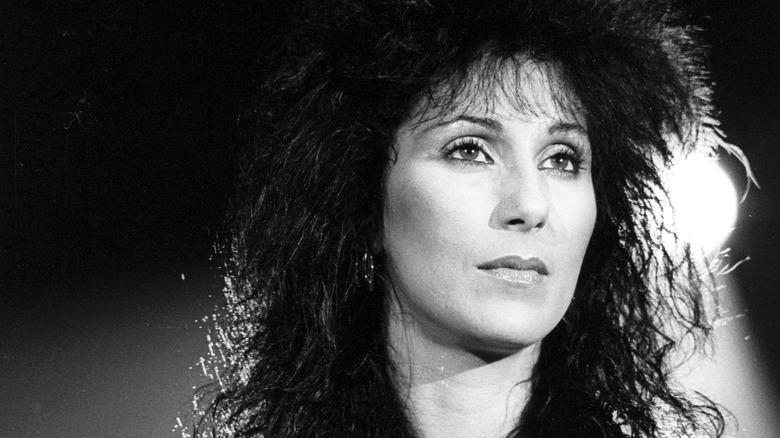 Cher posant en 1984