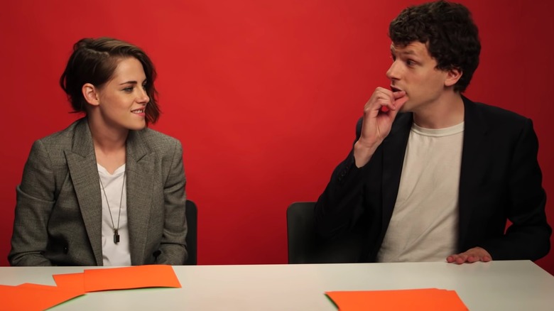 Kristen Stewart et Jesse Eisenberg discutent 