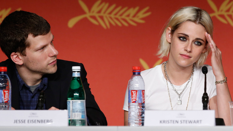 Kristen Stewart et Jesse Eisenberg discutent à Cannes 