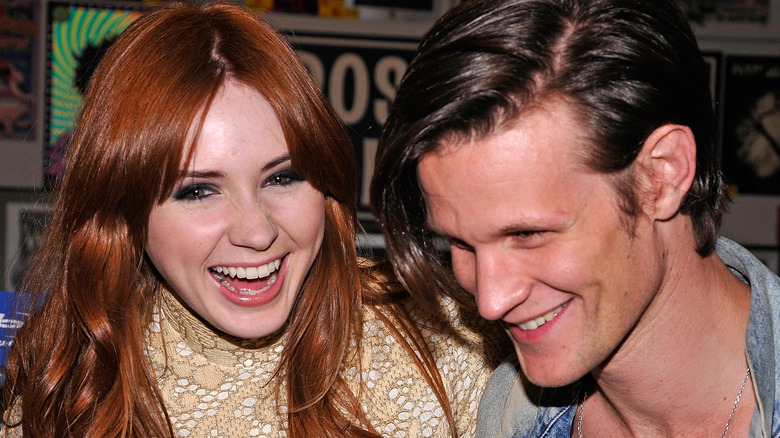 Karen Gillan Matt Smith en riant