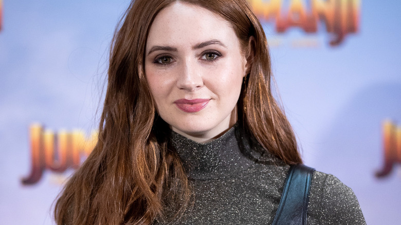 Karen Gillan souriante