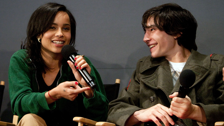 Zoe Kravitz et Ezra Miller à l'Apple Store