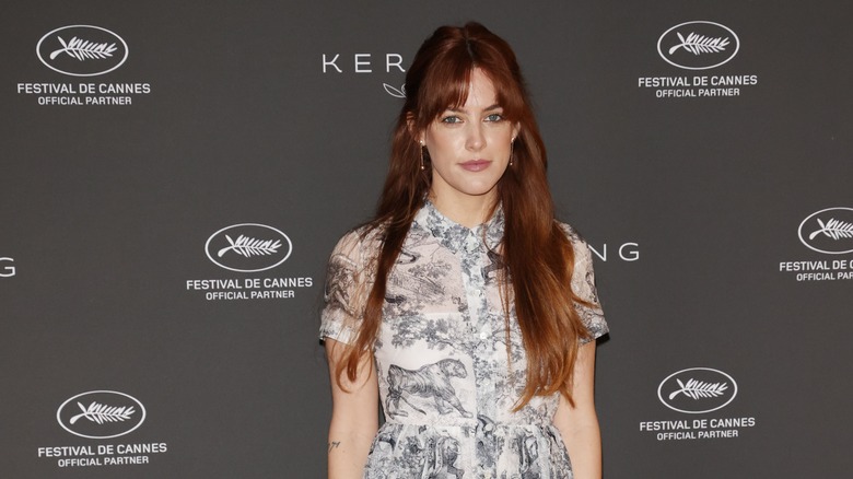 Riley Keough assiste à la conférence "Women In Motion" de Kering lors du 75e Festival de Cannes