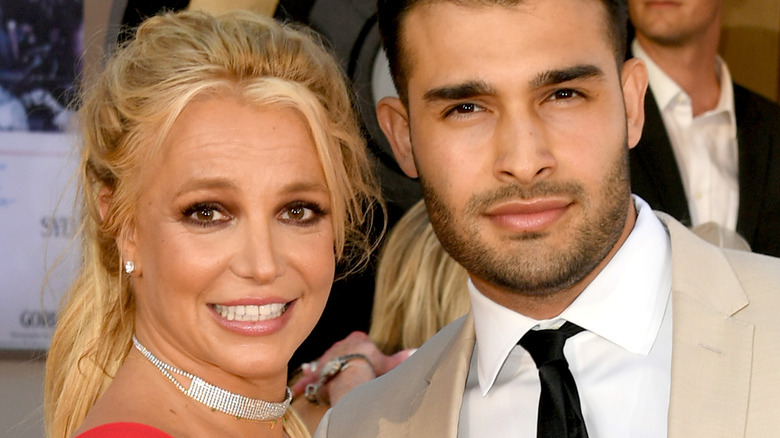 Britney Spears et Sam Asghari sur le tapis rouge 