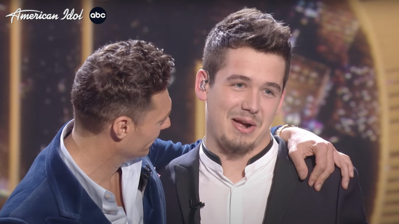 Noah Thompson remporte American Idol