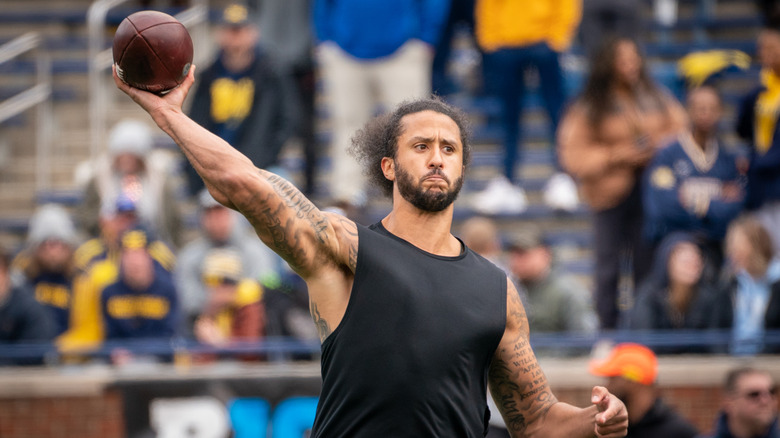 Colin Kaepernick jouant