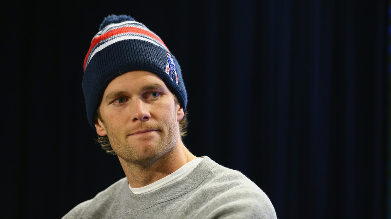 Tom Brady lors d'une conférence de presse Deflategate