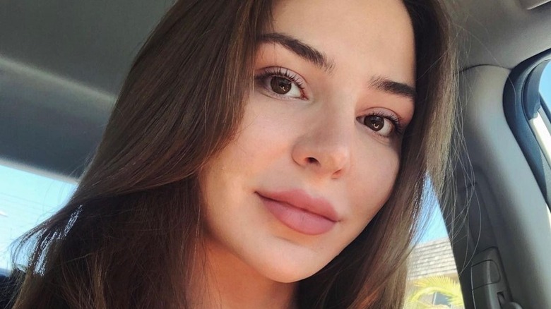 Anfisa de 90 Day Fiance dans un selfie