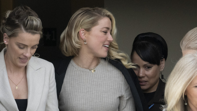 Whitney Henriquez et Amber Heard lors d'un événement 