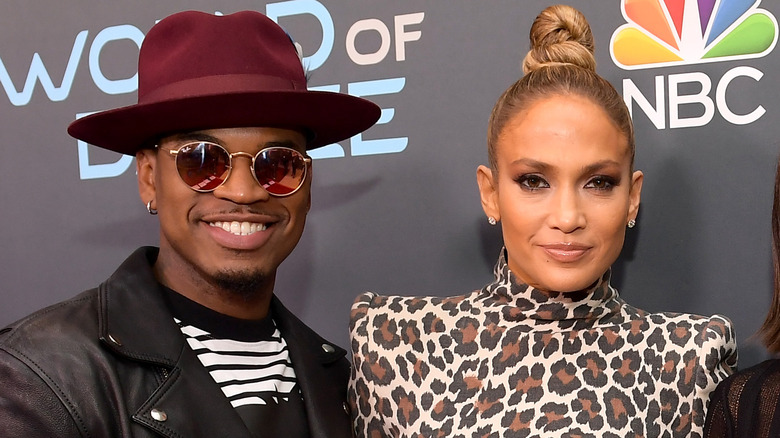 Ne-Yo et Jennifer Lopez posent