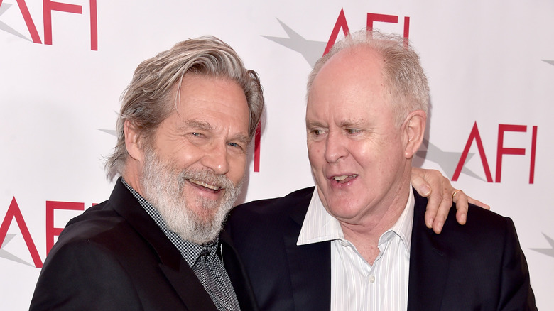 Jeff Bridges et John Lithgow sur le tapis rouge