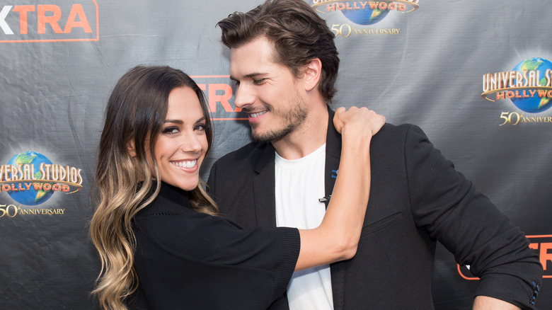 Jana Kramer et Gleb Savchenko posent