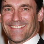 Jon Hamm se souvient de l’anxiété qui a précédé sa rencontre sur le tapis rouge avec William et Kate